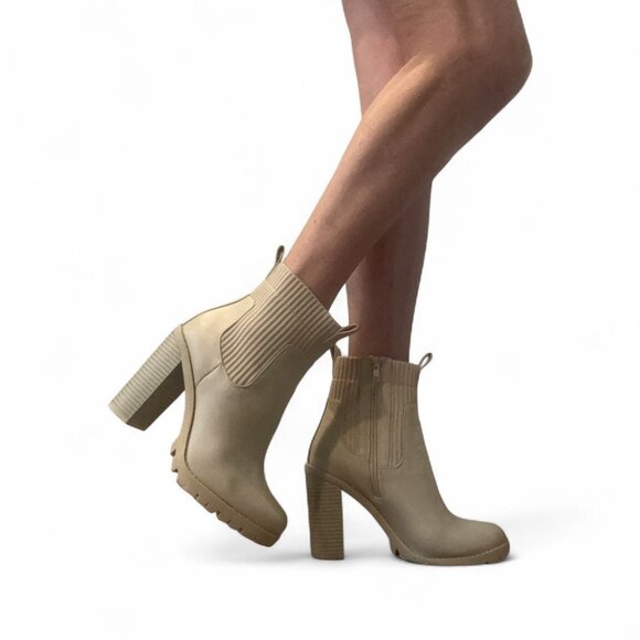 BCBGeneration Prali Chelsea Taupe Block Heel Size 8.5 - Picture 1 of 6